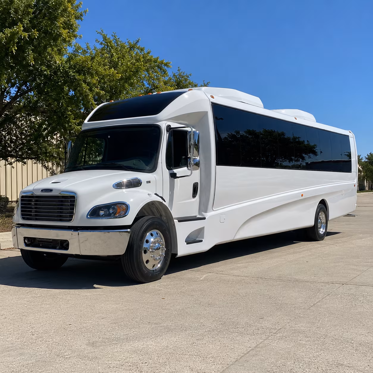 overland park 20 passenger minibus