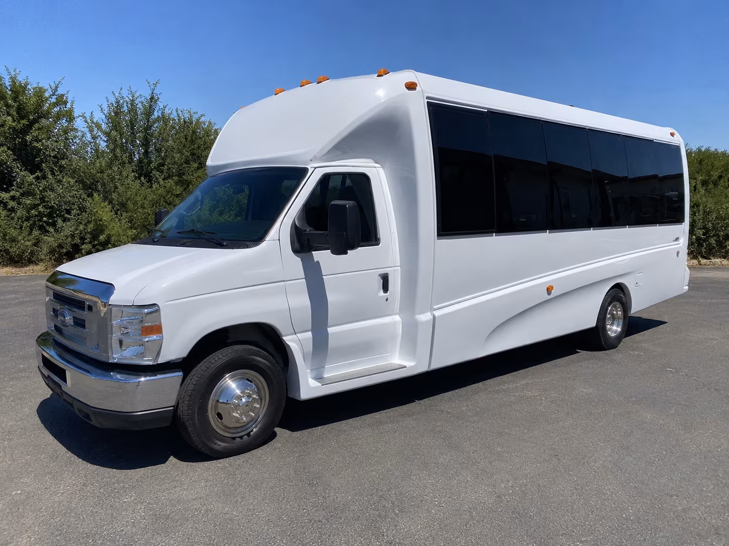 overland park party buses for bachelorette bar crawls through martini corner