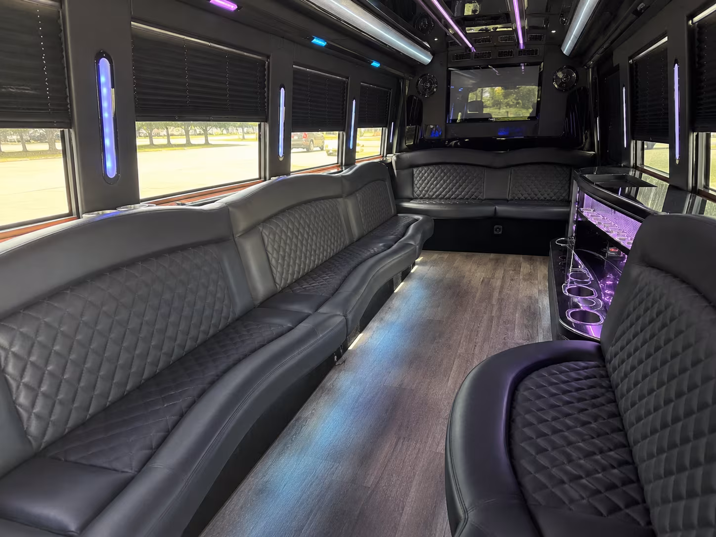 party bus rentals in overland park for the perfect prom night
