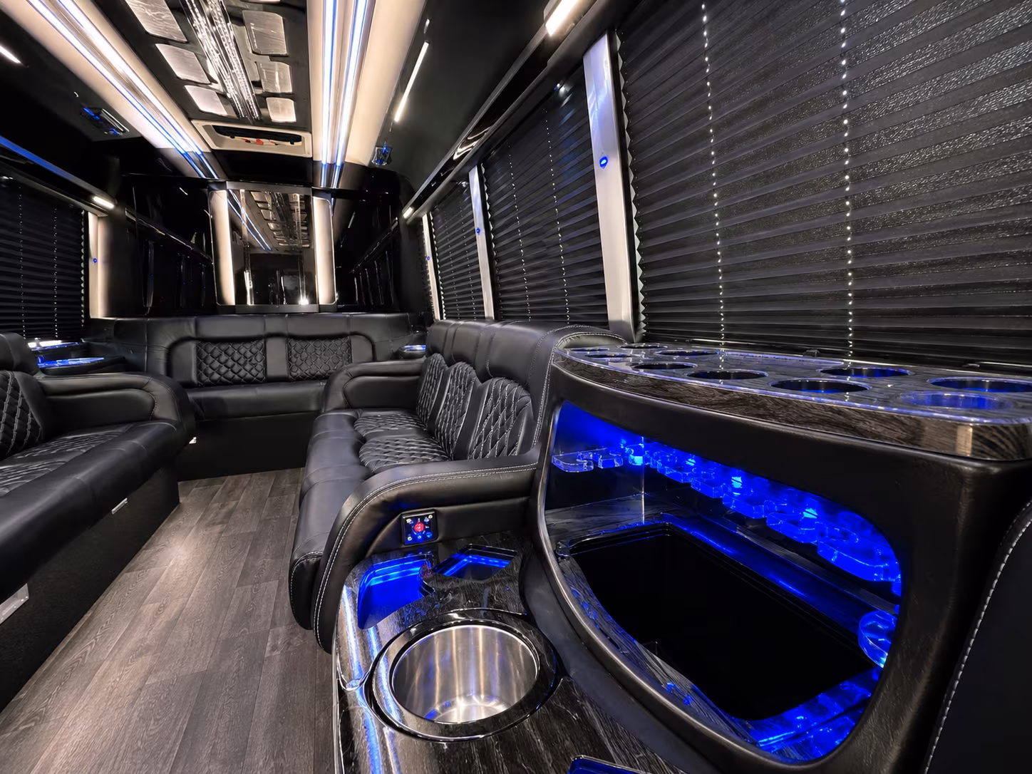 party buses and tailgate buses for sporting events across the kansas city metro